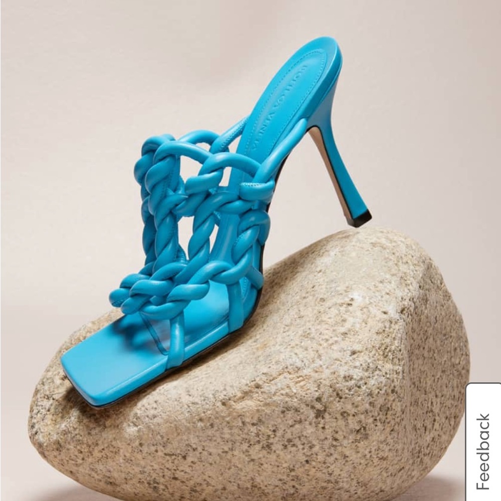Bottega Veneta Stretch Twist Mule in Pool Size 38.5 Brand New Retail $1,450USD